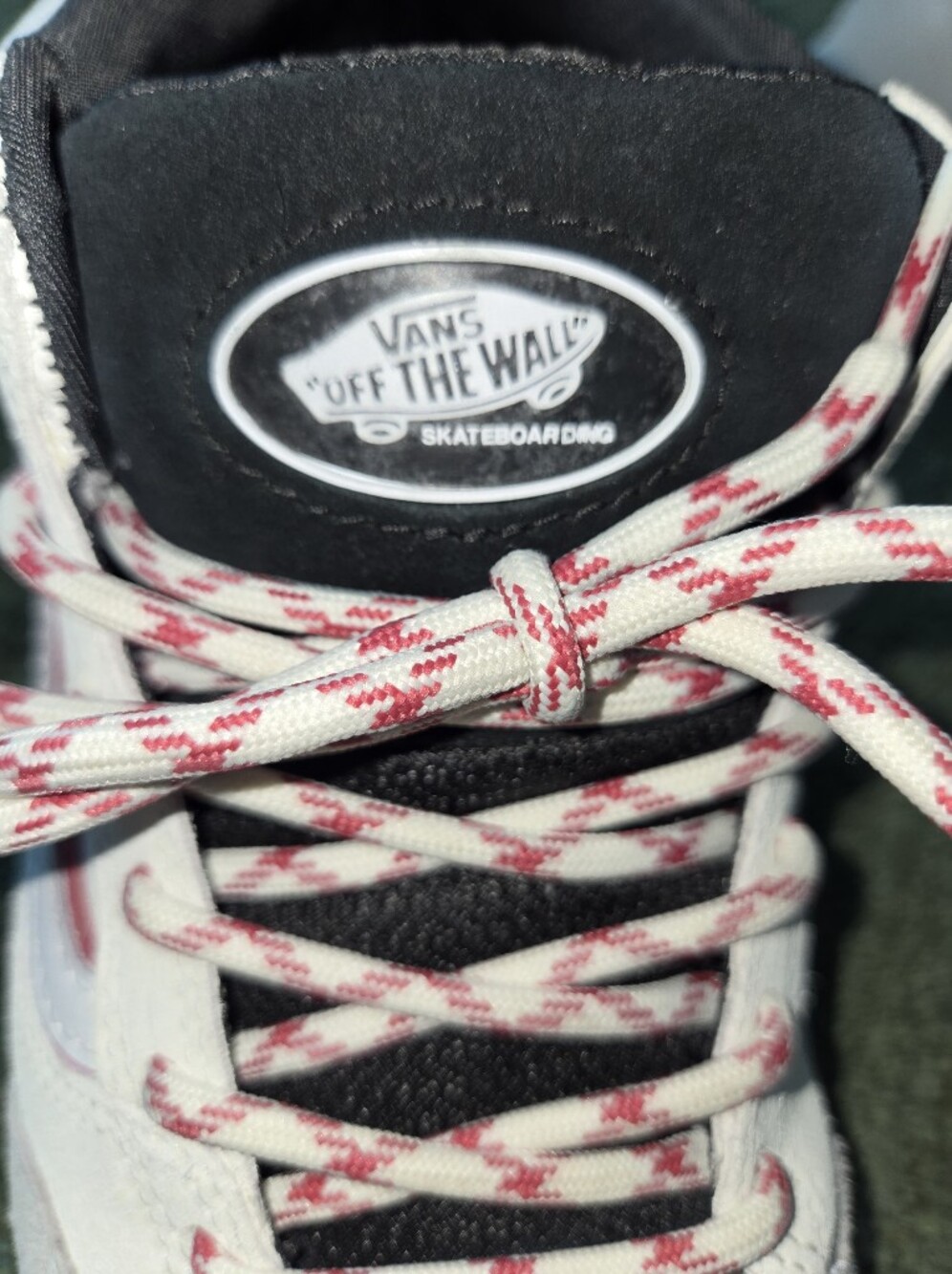 Vans Zahba Mid White, Gray & Black Skate Shoes with Red-Accent Laces Mens US 10 - Picture 7 of 9